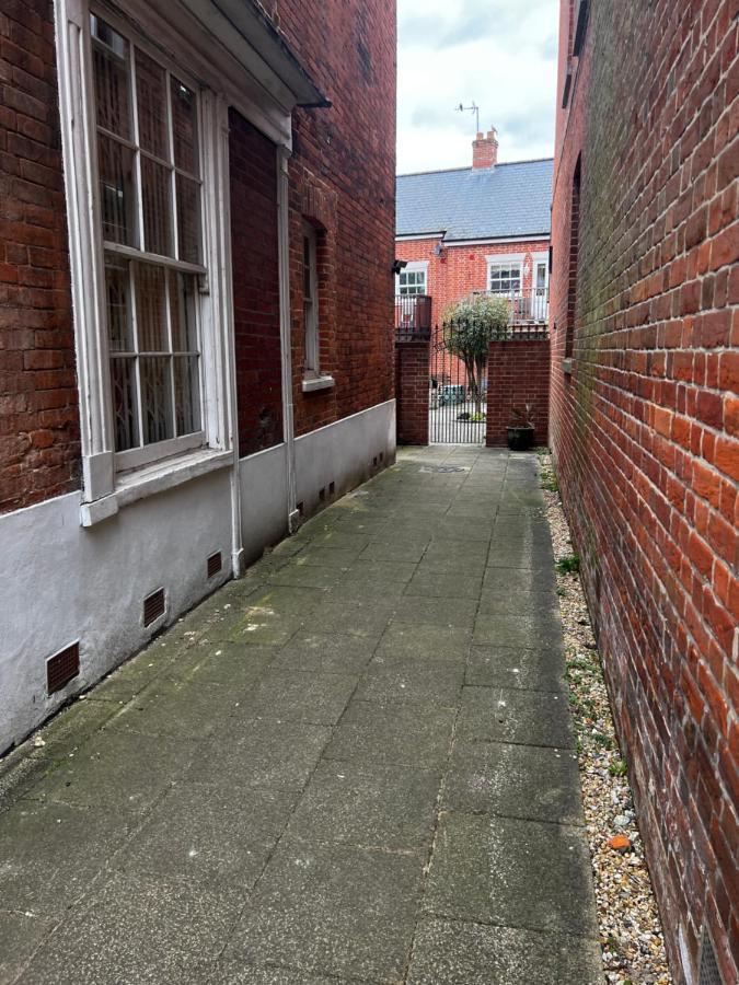 The Farthings, Romsey Apartment Exterior photo